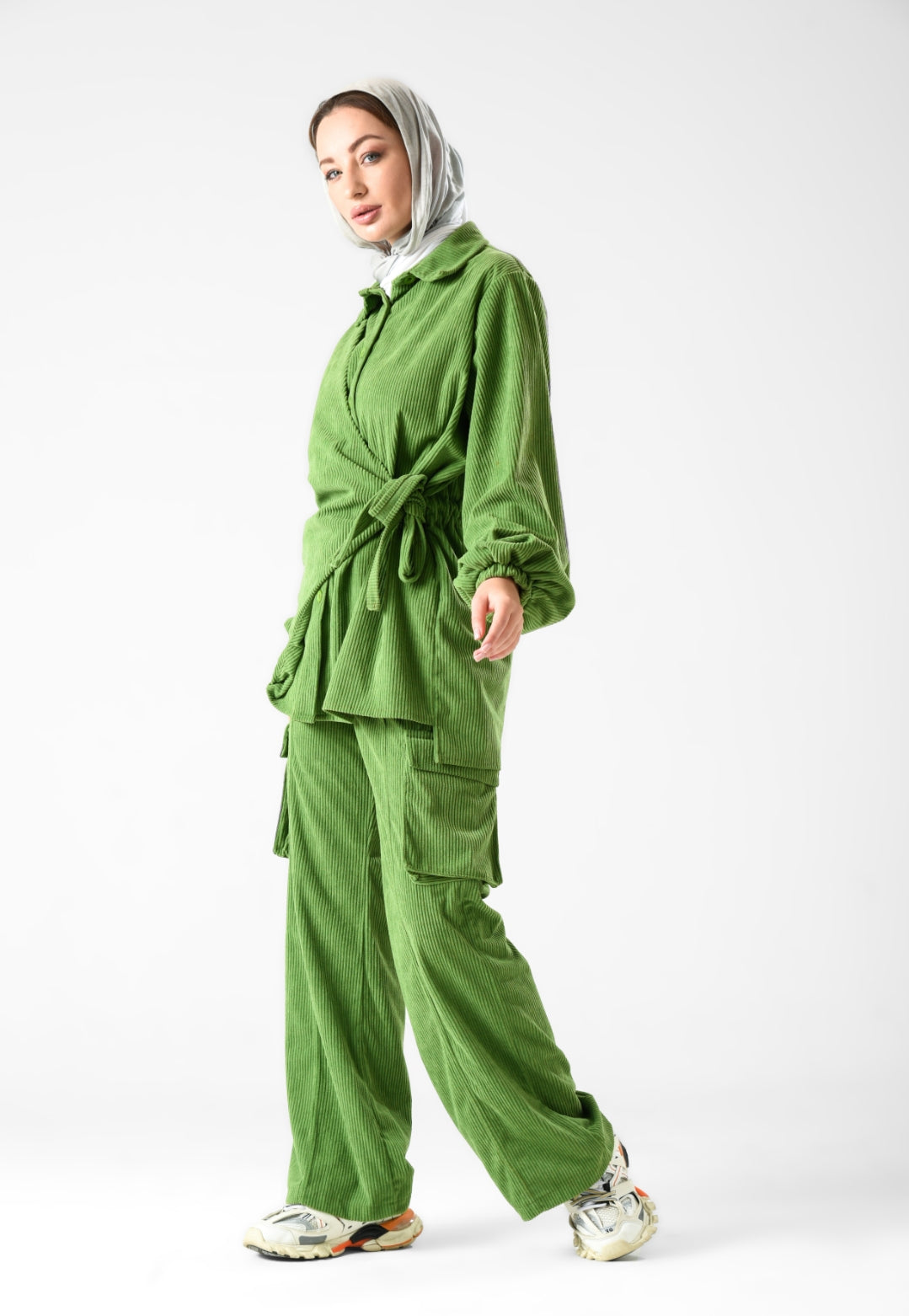 Electric whispers green-beige