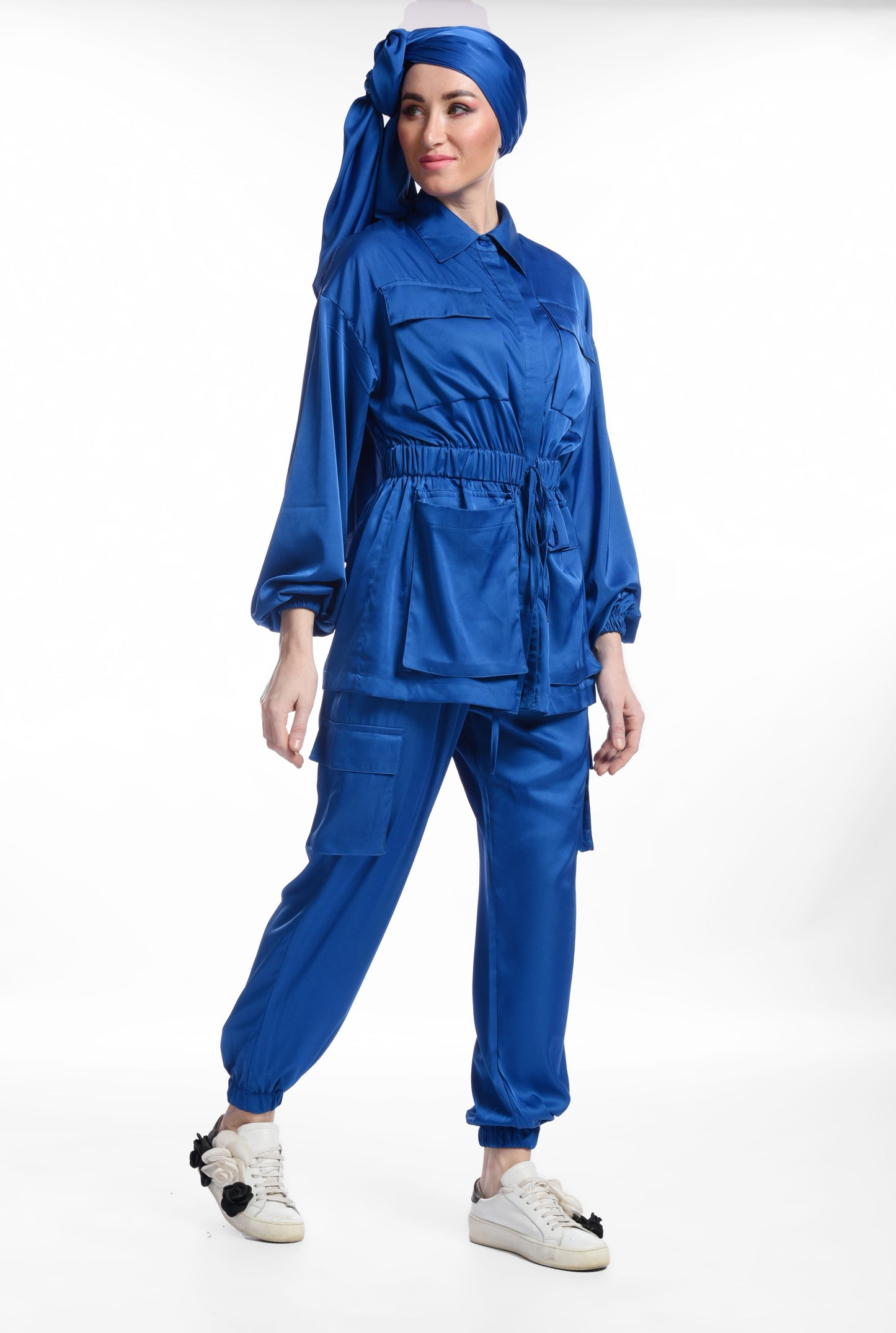 Sensational electric blue stain set