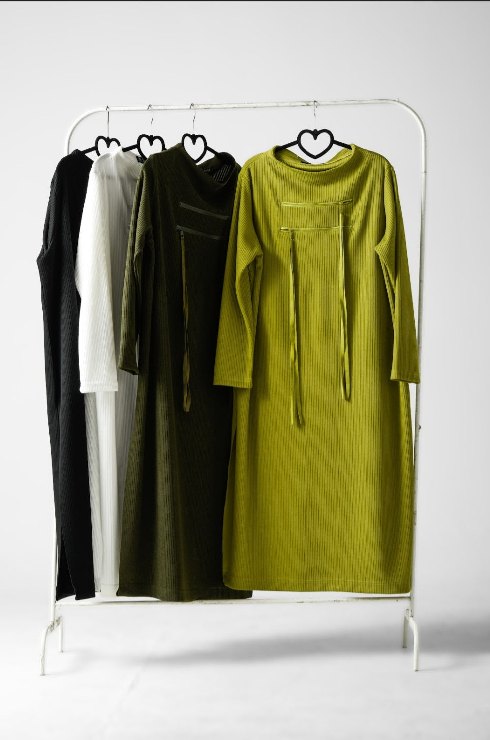 Dreamy Dazzle (white - black- apple green