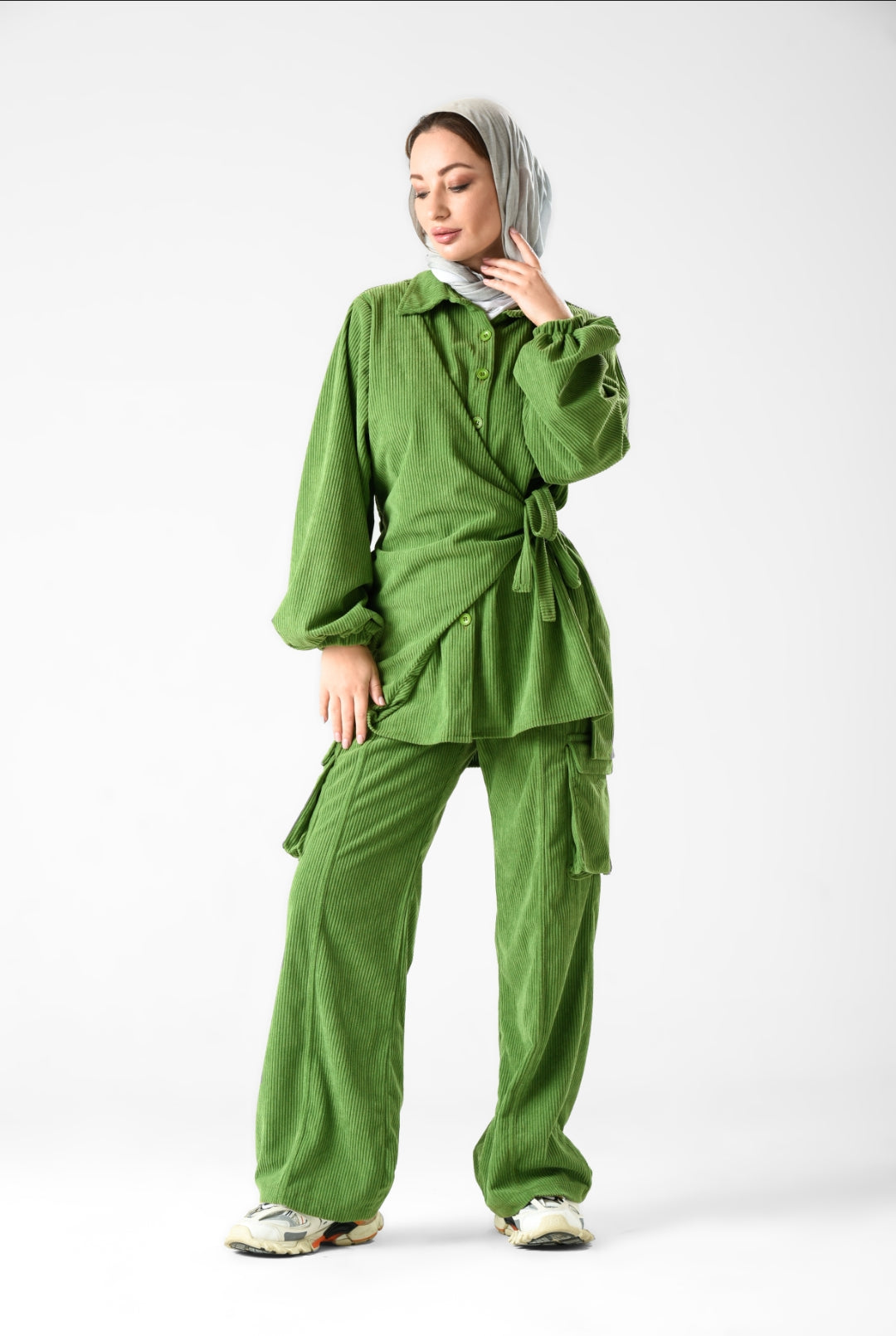 Electric whispers green-beige
