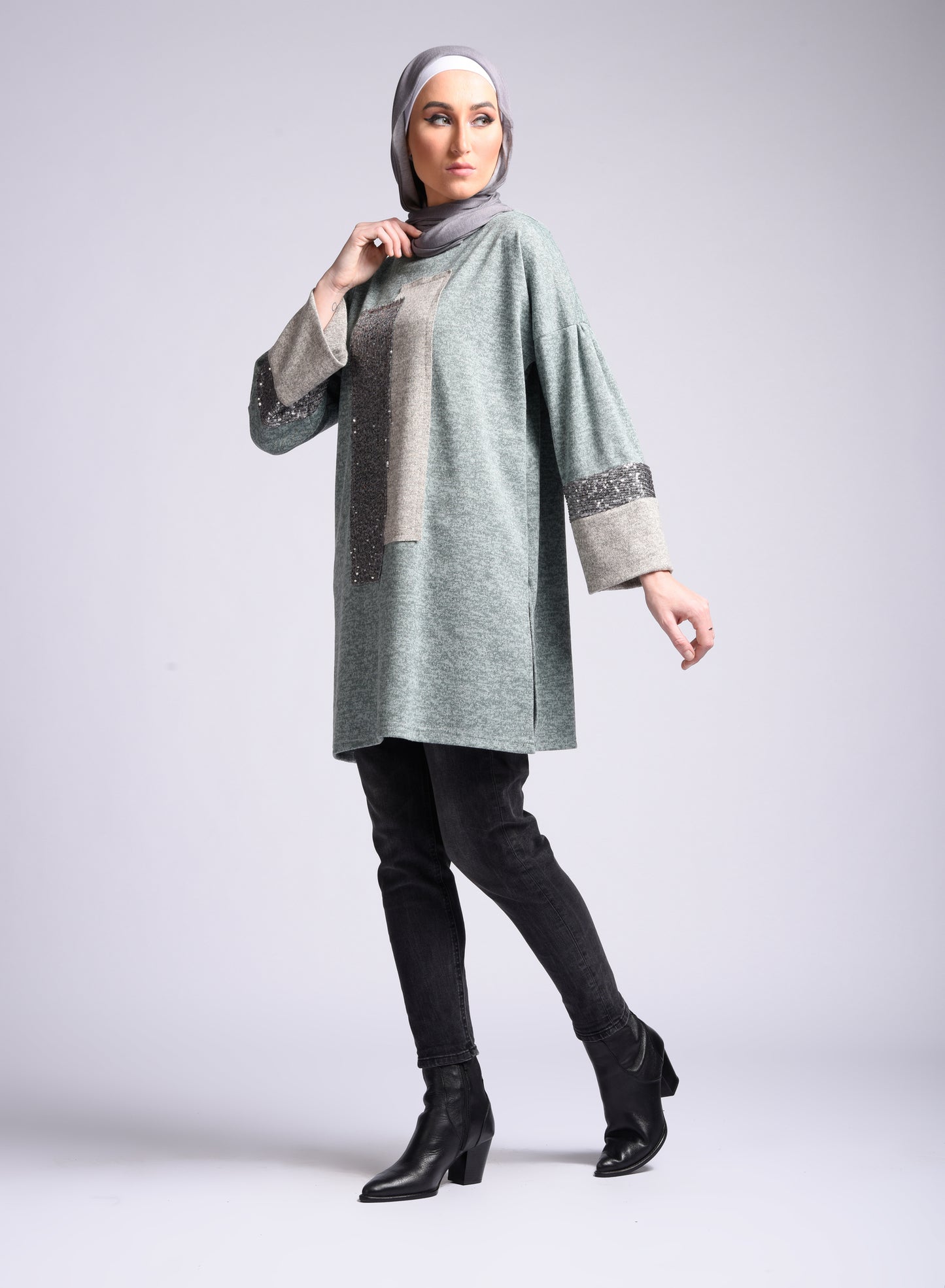 ment Long Sleeve Round Neck Blouse