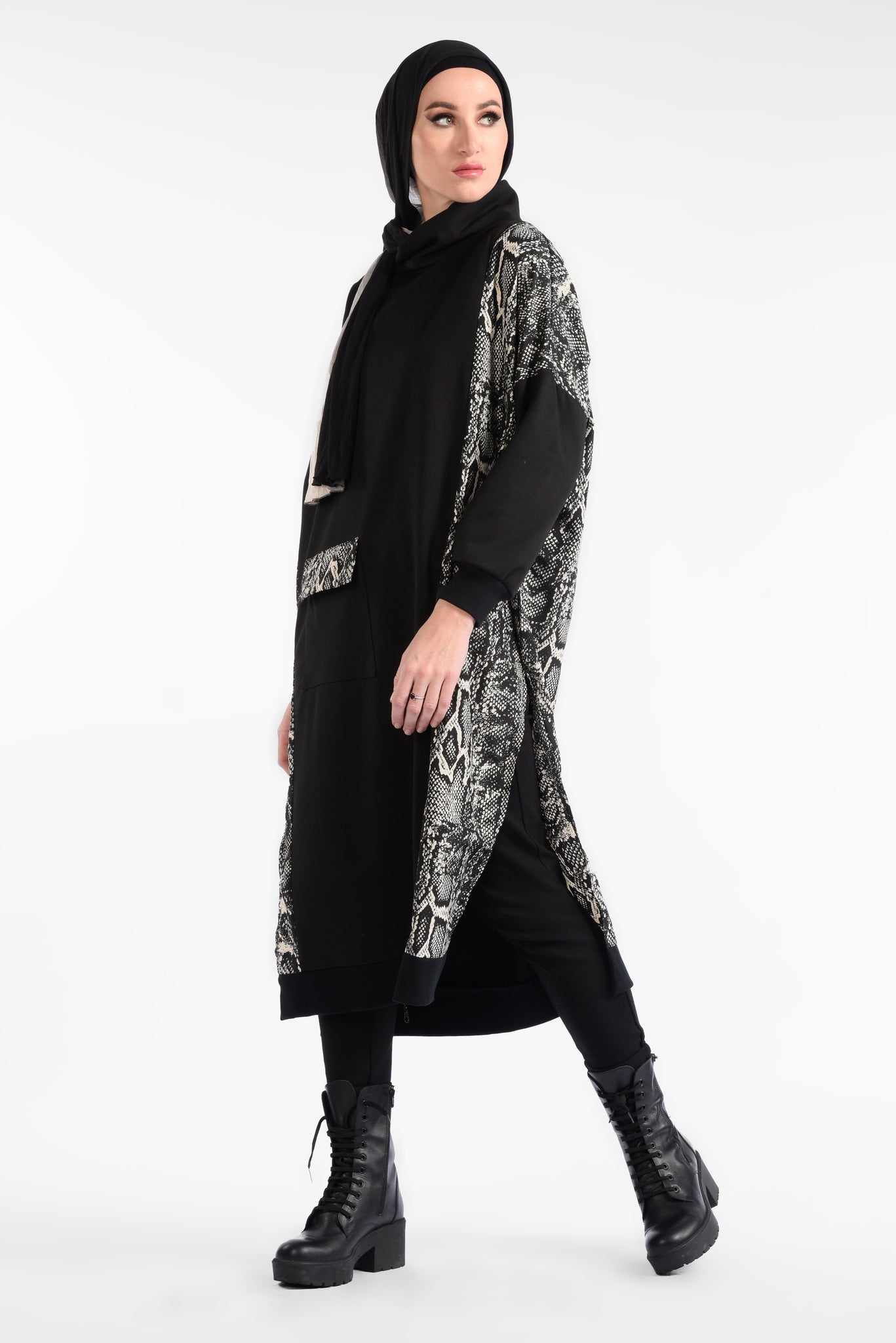 Round neck long sleeve midi dress