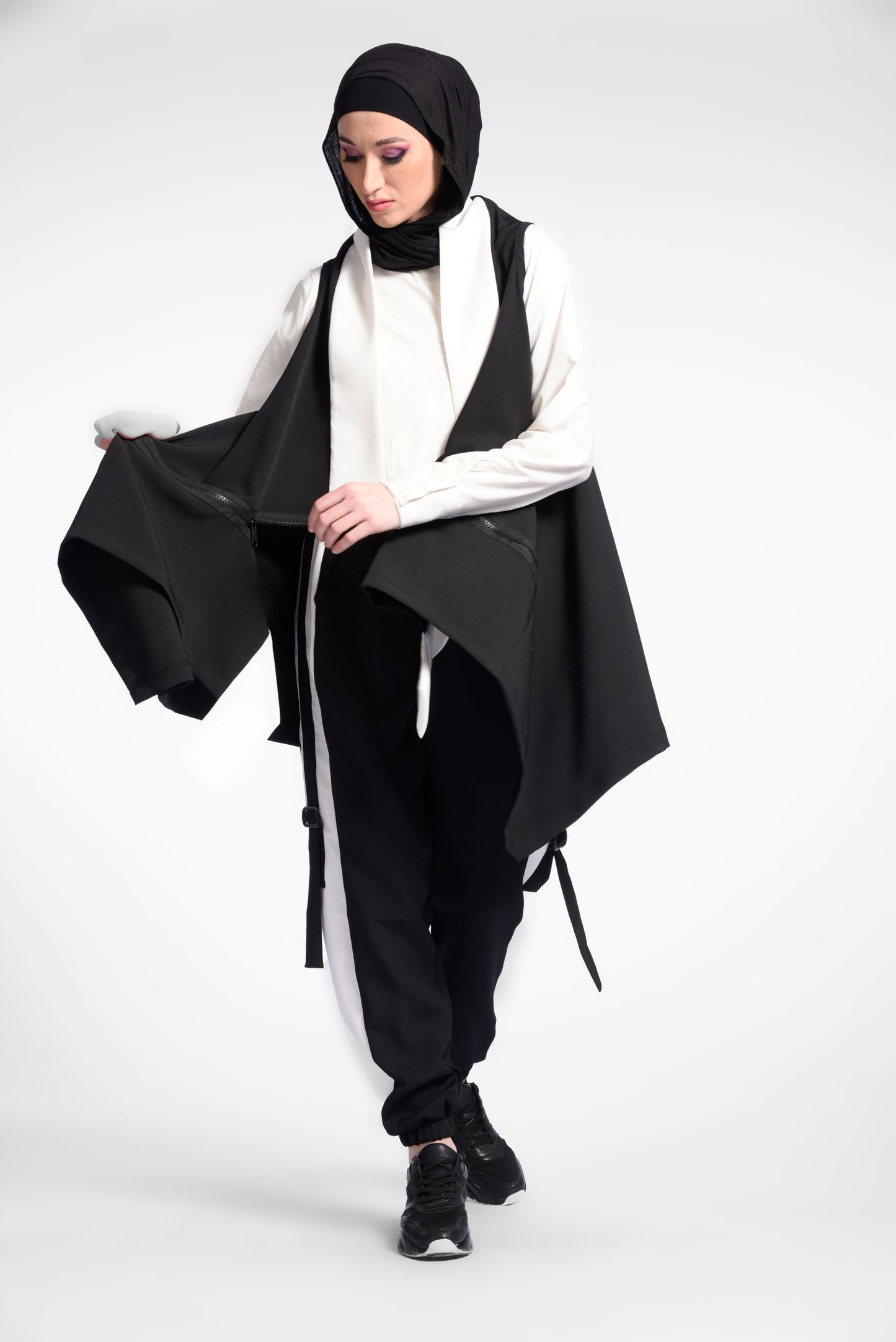 Black Sleeveless Vest