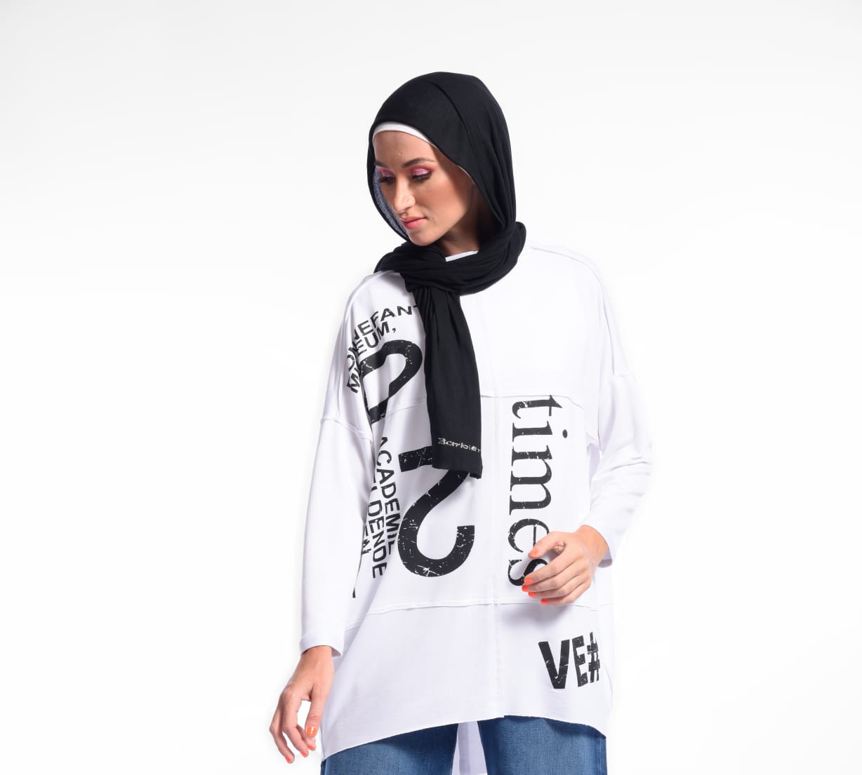 White Round Neck Long Sleeves High-Low Loose T-Shirt