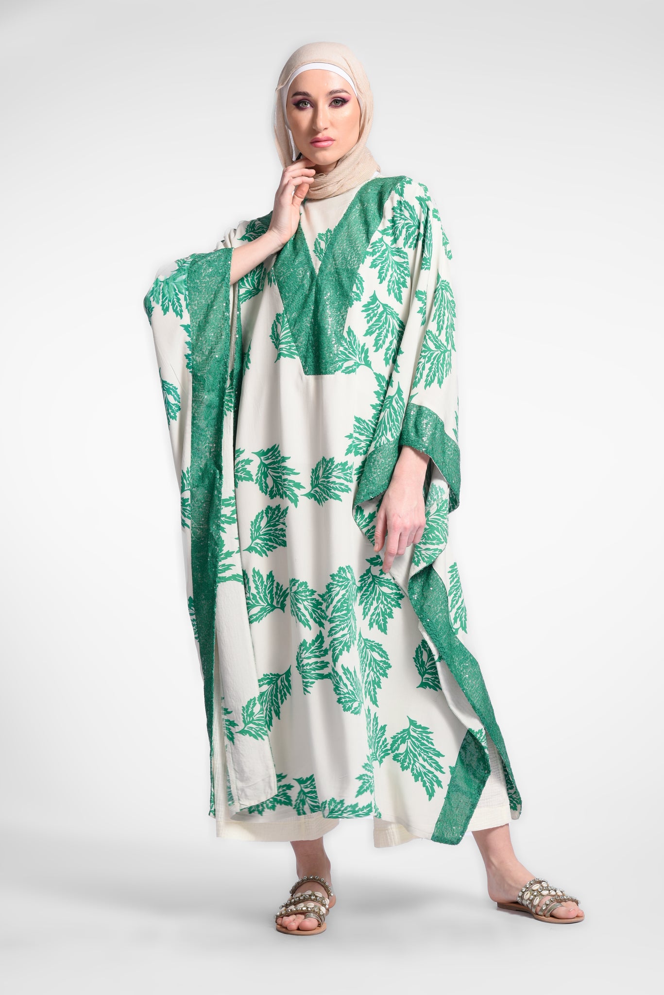 Green printed dress with long wide sleeves