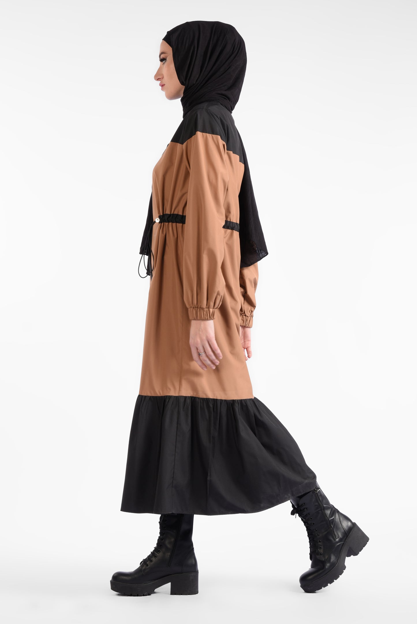 Long dress with elastic sleeves