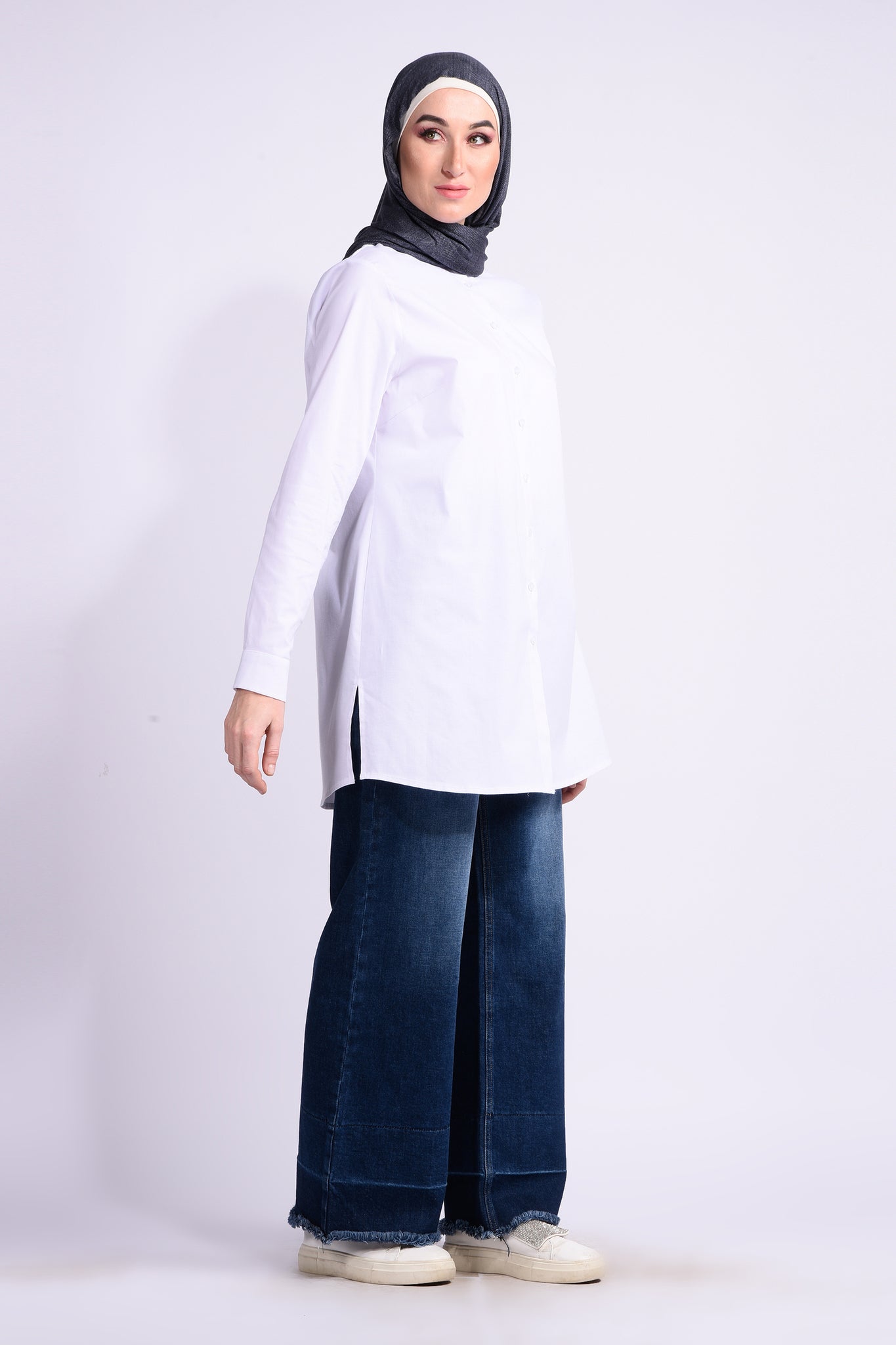 white long-sleeved open top