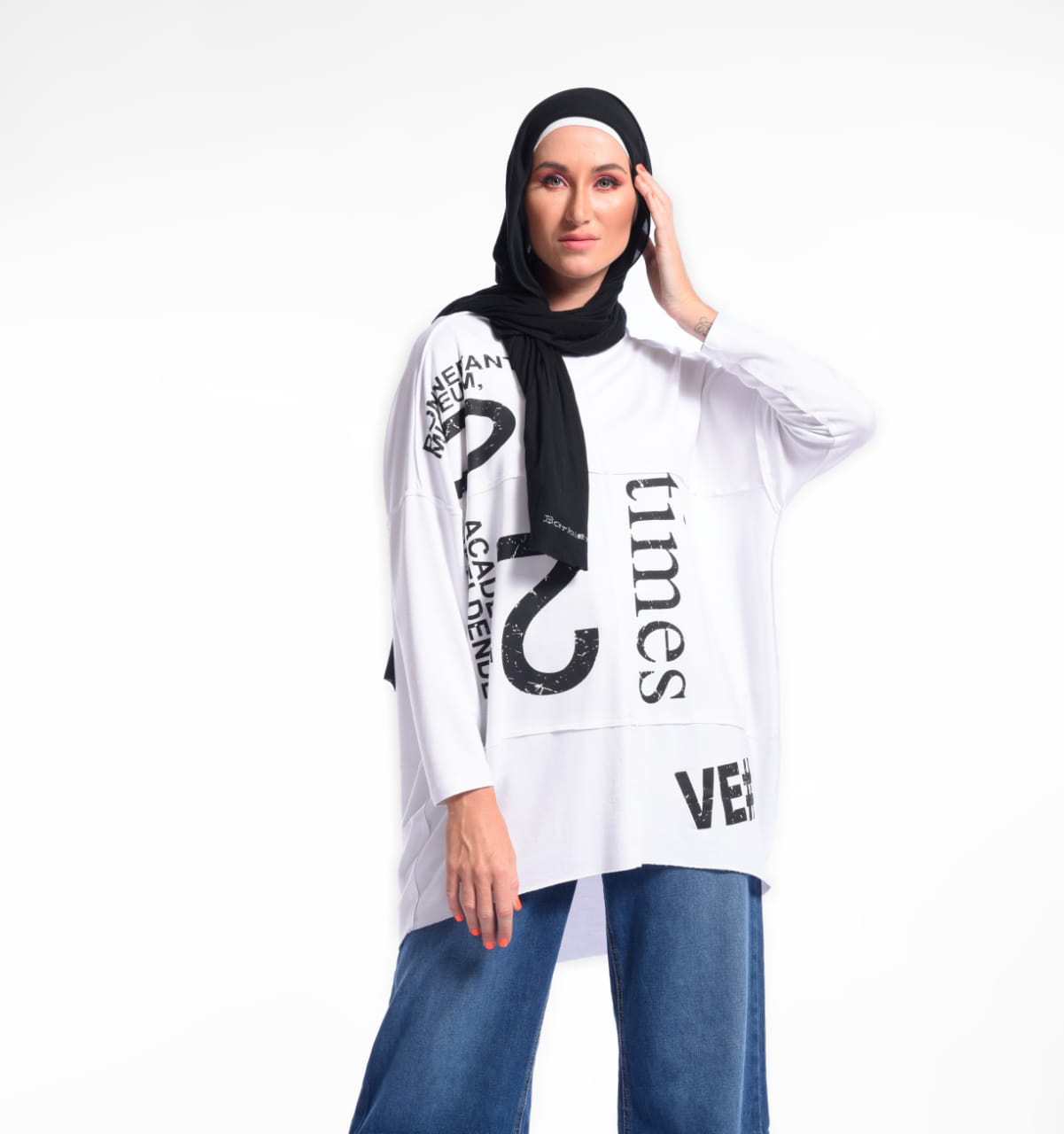 White Round Neck Long Sleeves High-Low Loose T-Shirt